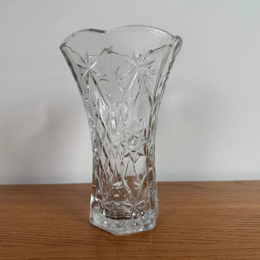 Anchor Hocking Glass Starburst Etched Vase Decorative Table Centerpiece Decor‎